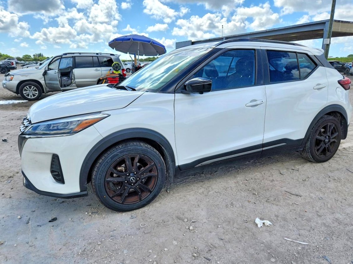 2022 Nissan Kicks
