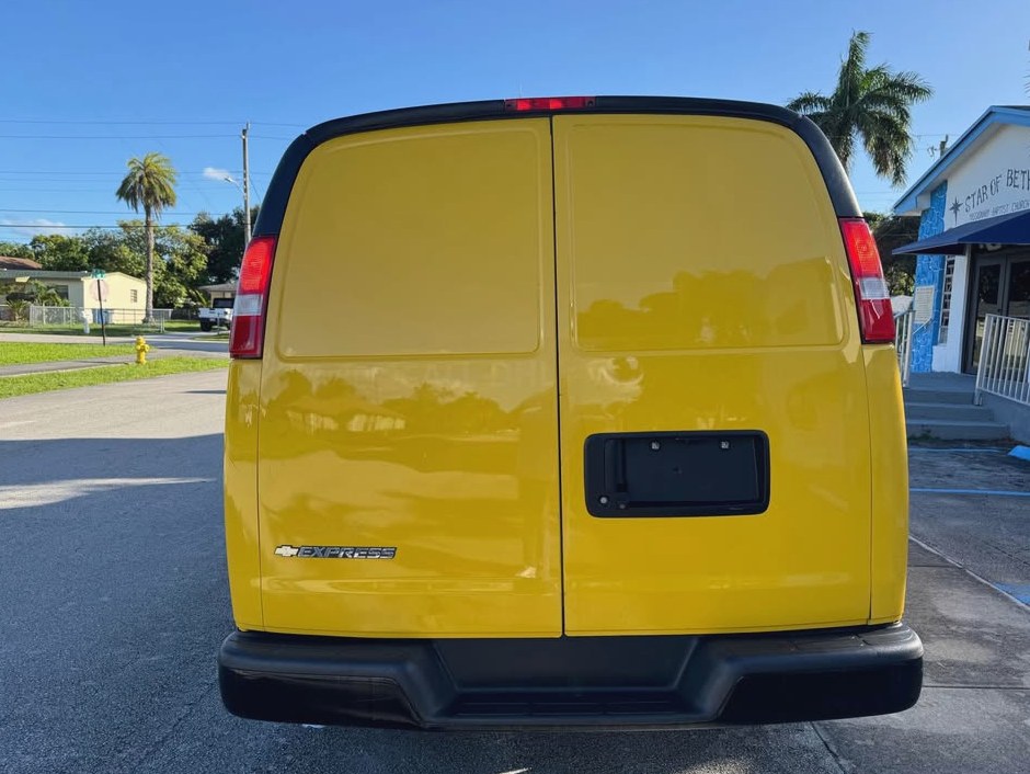 2021 Chevrolet Express 2500 cargo