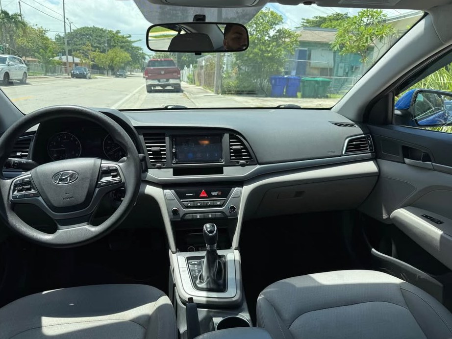2017 Hyundai Elantra Blue Sedan