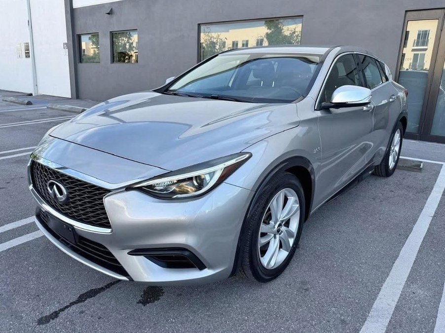 2017 Infiniti QX30