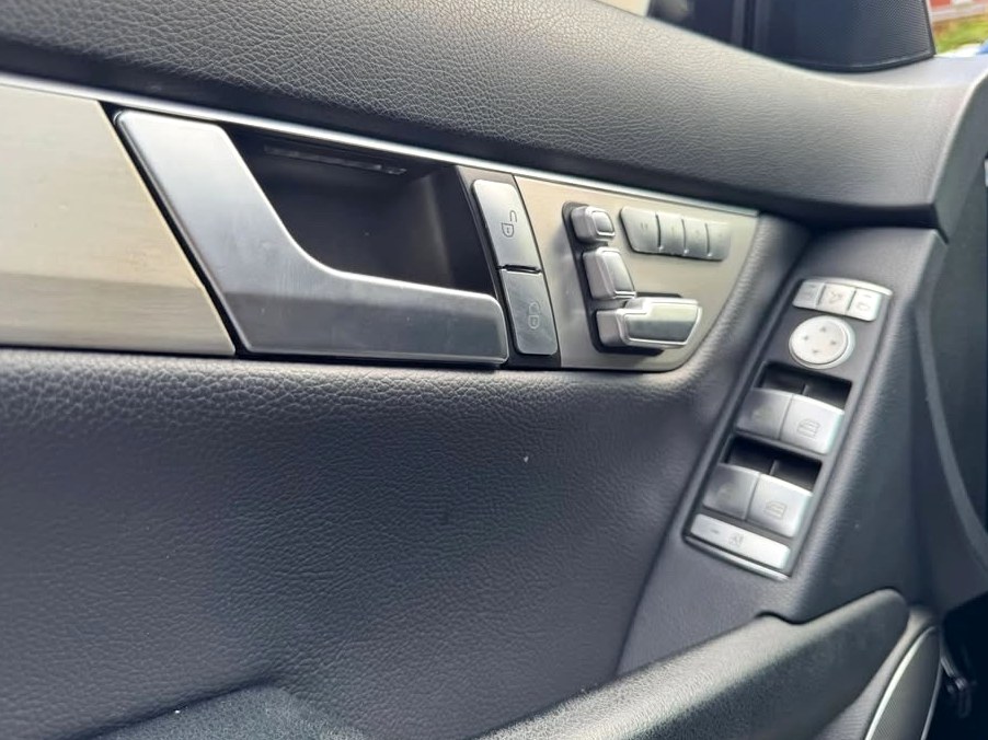2014 Mercedes-Benz C300 4matic 💎