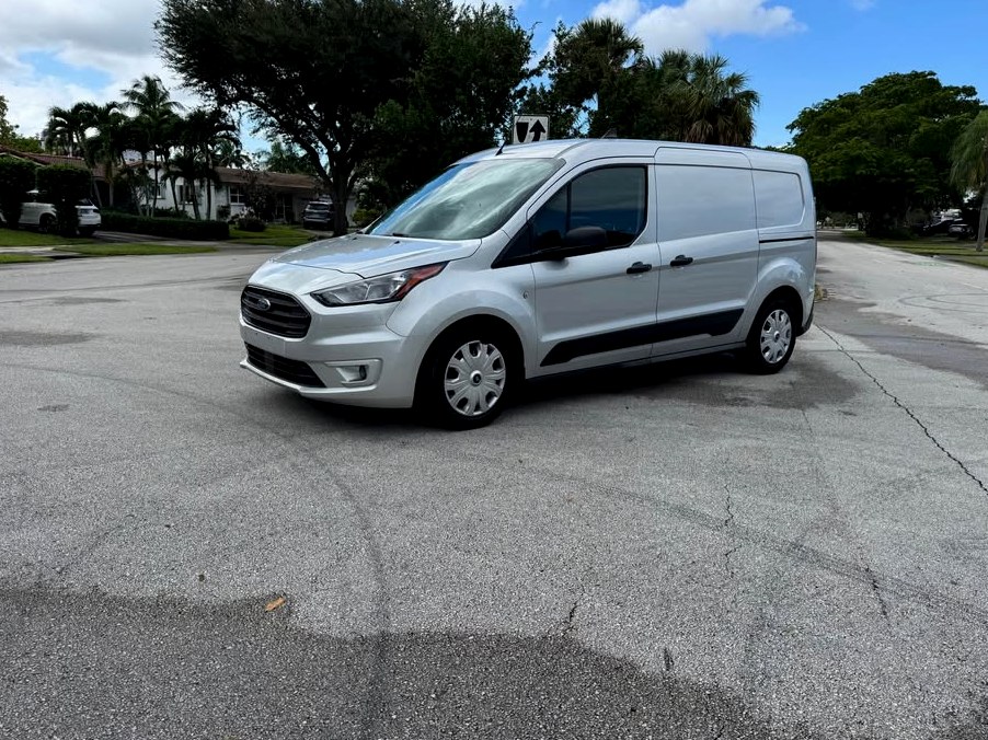 2022 Ford Transit connect cargo