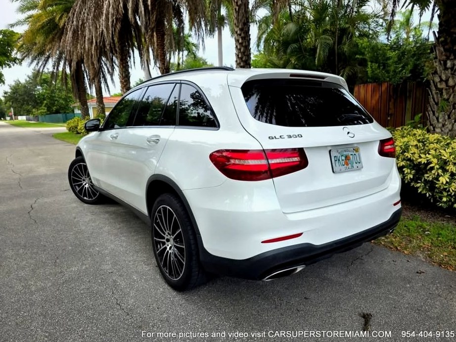2017 Mercedes-Benz Glc