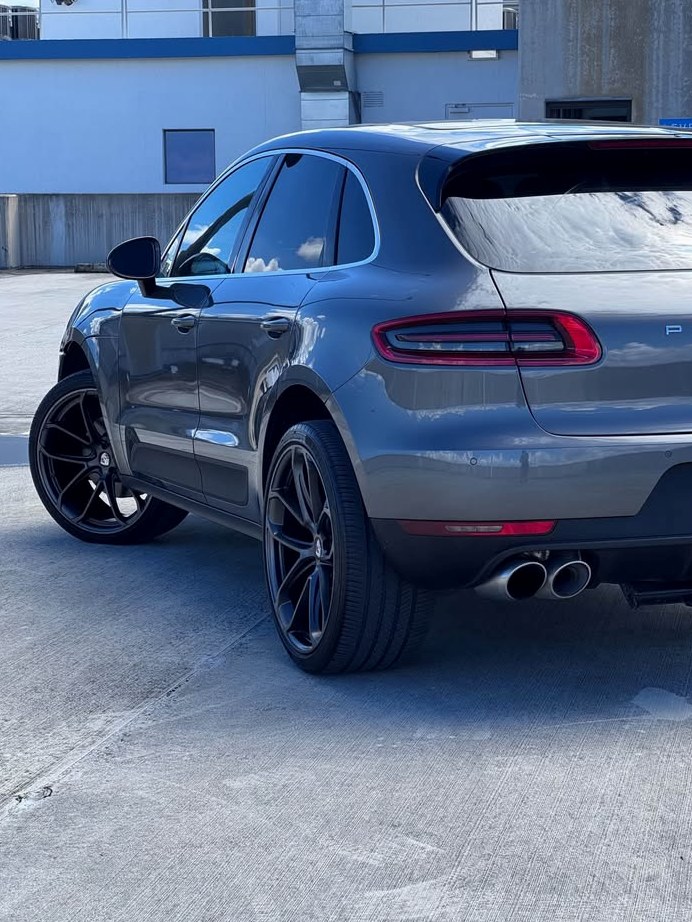 2016 Porsche Macan S Private