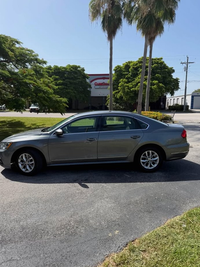 2017 Volkswagen Passat 1.8T S