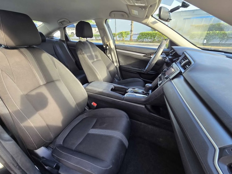 2018 Honda Civic LX Hatchback