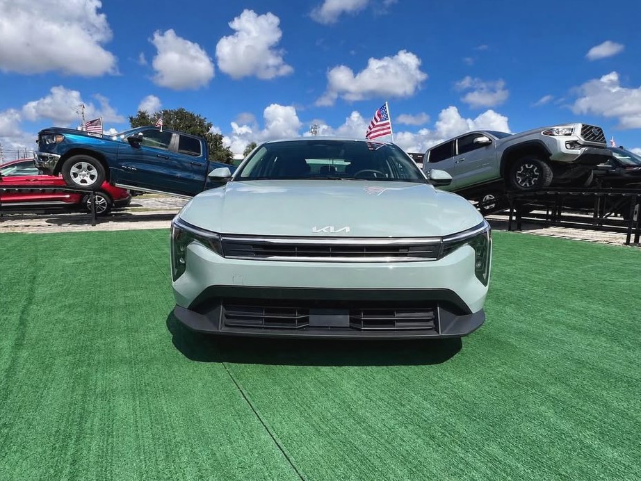 2025 Kia K5 LXS Sedan