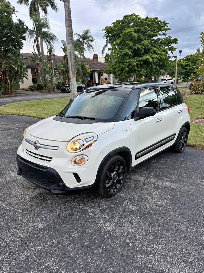 2015 Fiat 500l Lounge Hatchback