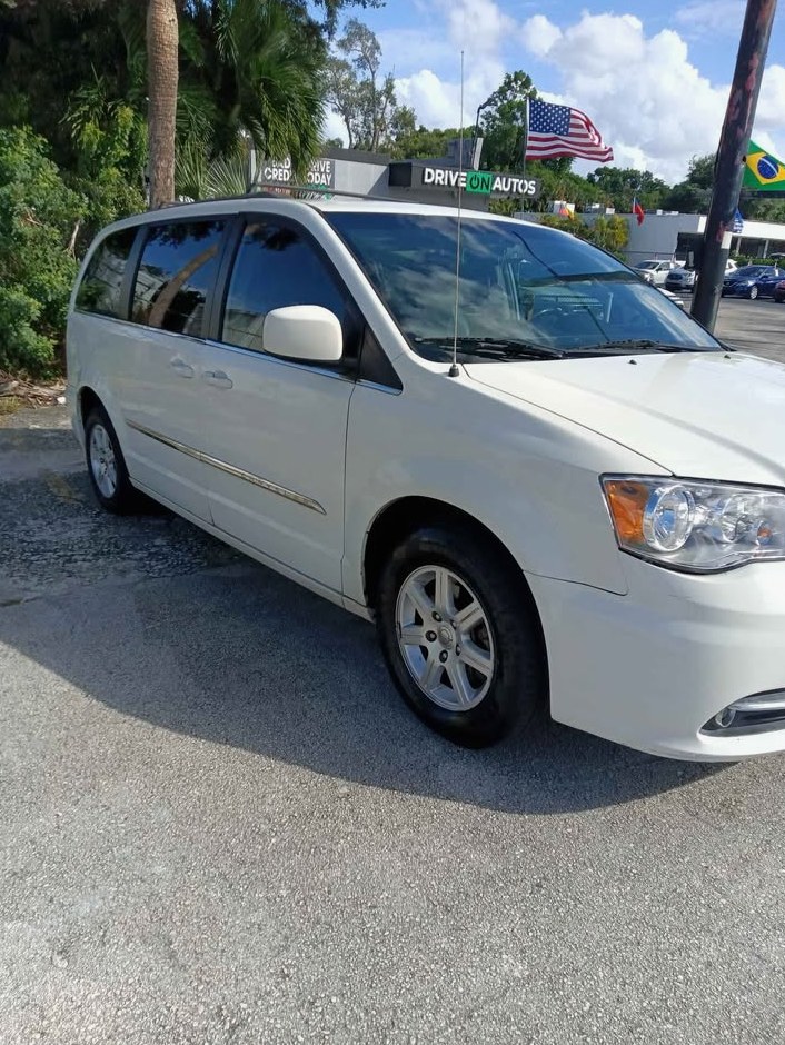 2012 Chrysler Town & country
