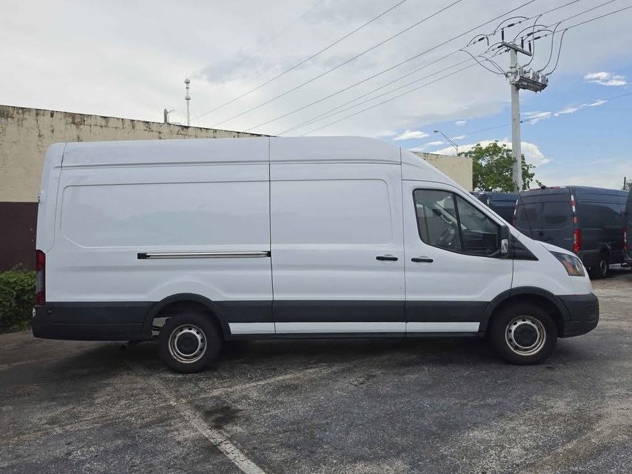 2021 Ford Transit 250 cargo