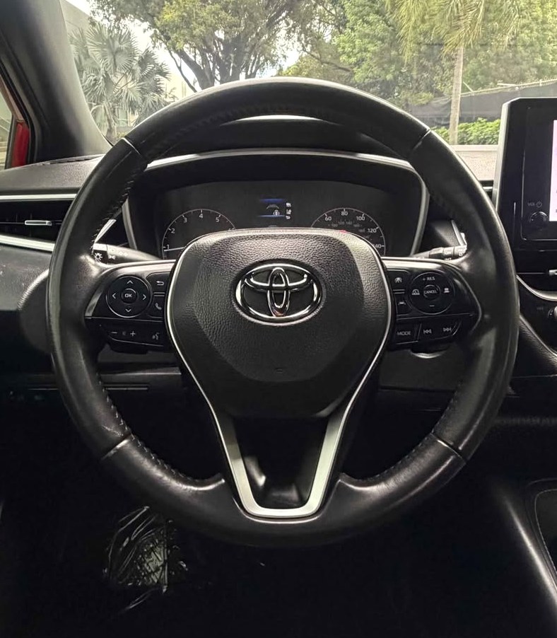 2023 Toyota Corolla hatchback SE