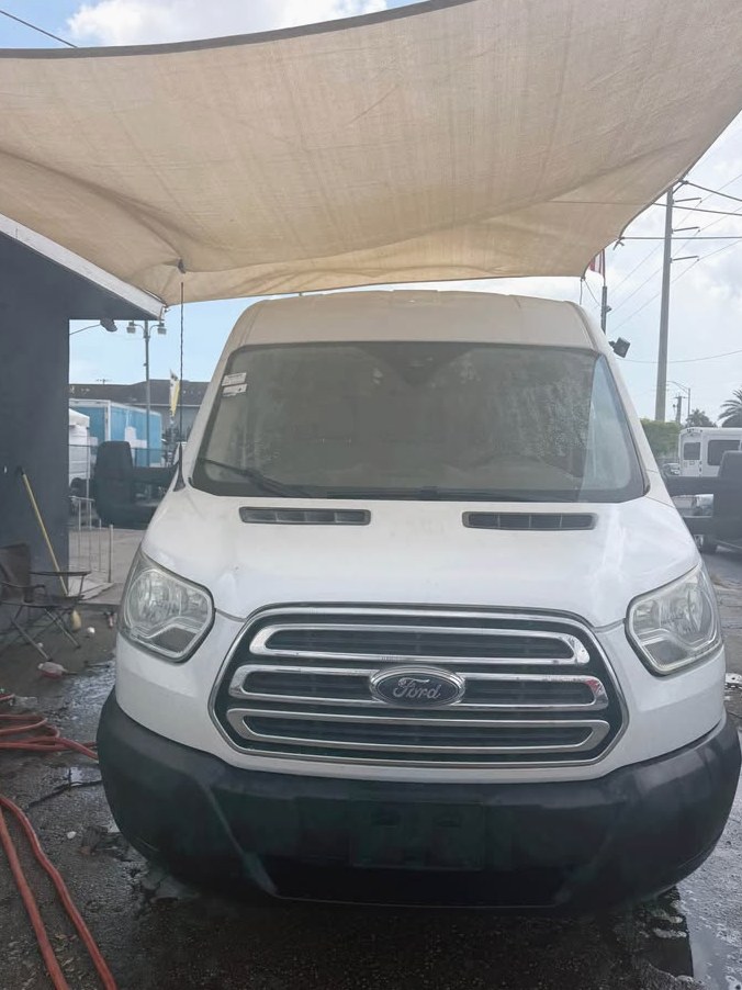 2016 Ford Transit 250 techo