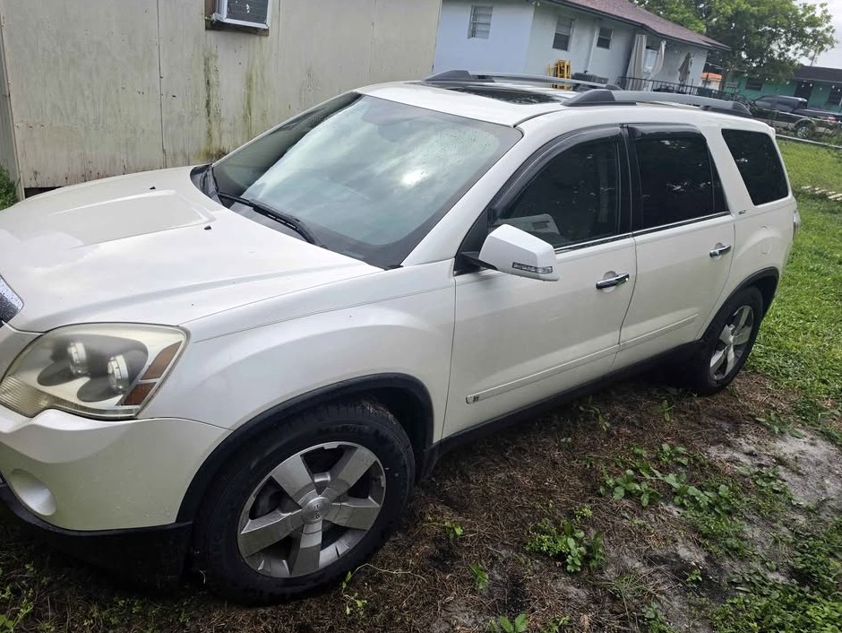 2010 GMC Acadia SLE Sport