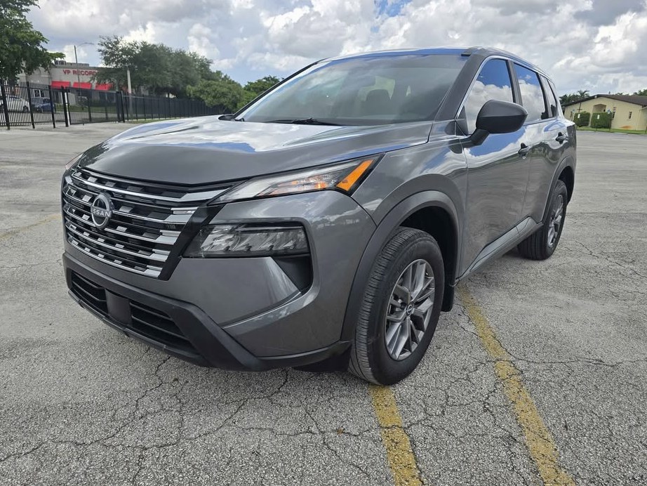 2024 Nissan Rogue sport S