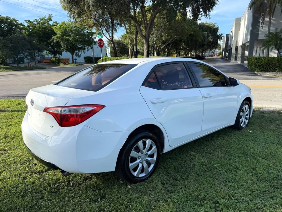2014 Toyota Corolla LE Sedan