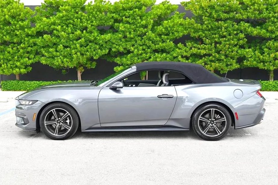 2024 Ford Mustang EcoBoost Premium