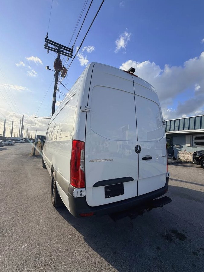 2025 Mercedes-Benz Sprinter 250