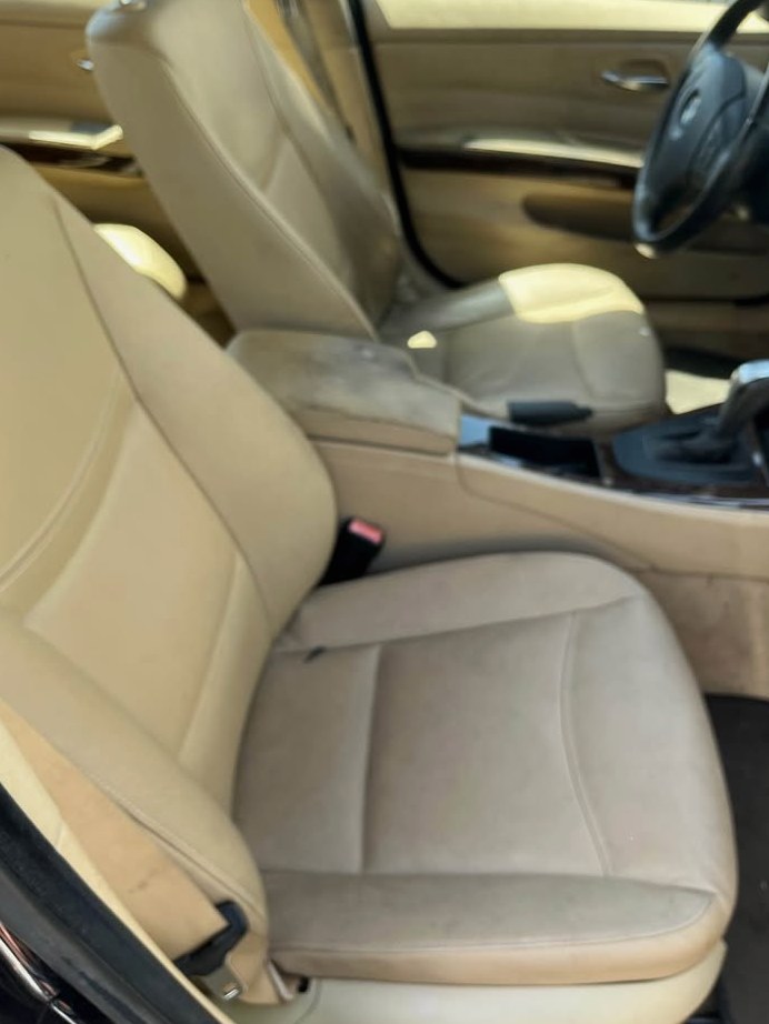 2010 BMW 3 series 323i