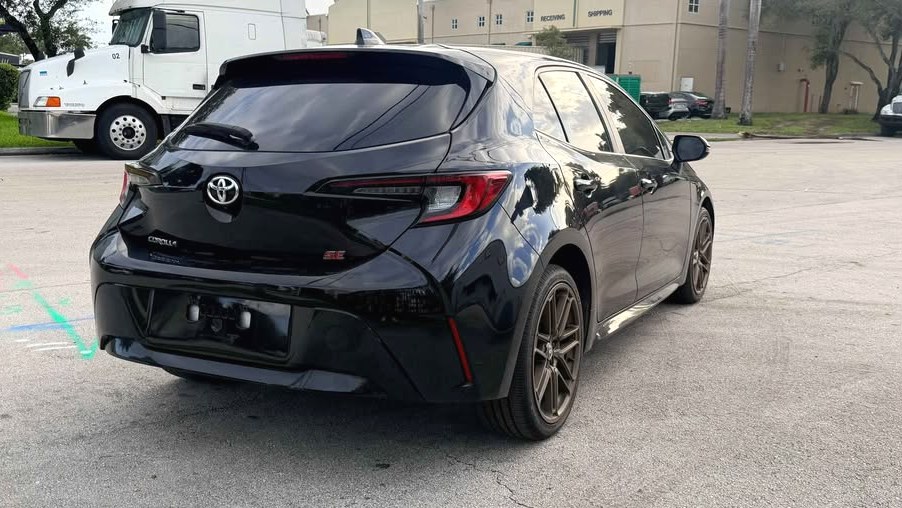 2023 Toyota Corolla hatchback SE