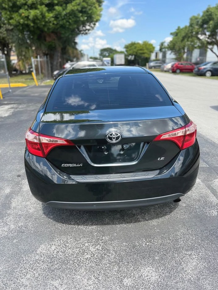 2019 Toyota Corolla LE Sedan