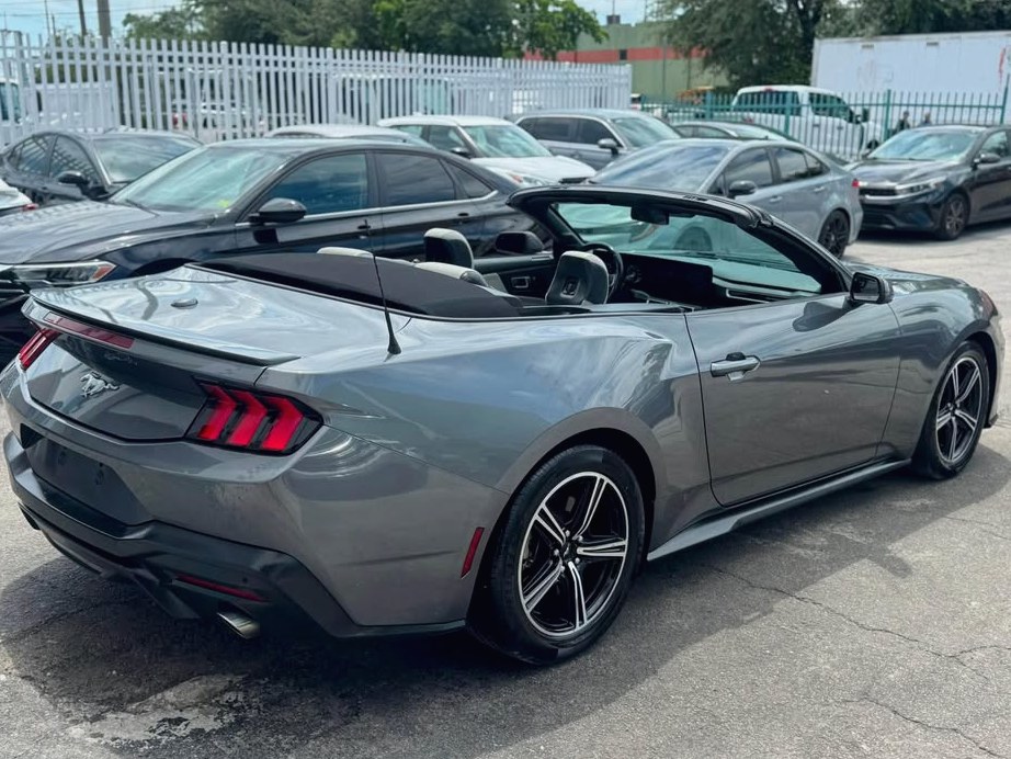2024 Ford Mustang ECOBOOST