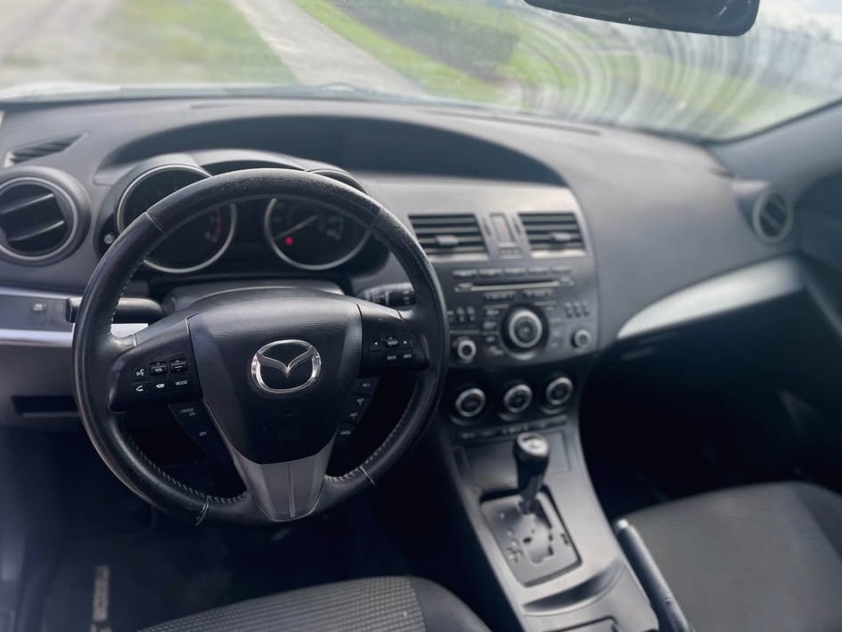 2013 Mazda 3 Touring