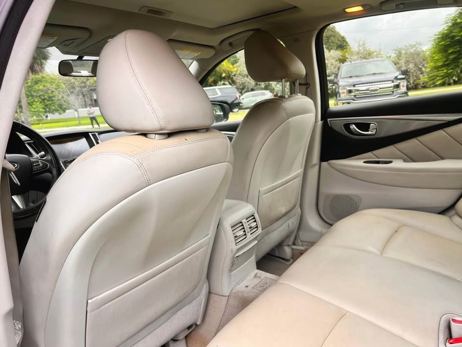 2014 Infiniti Q50 3.7 Sedan