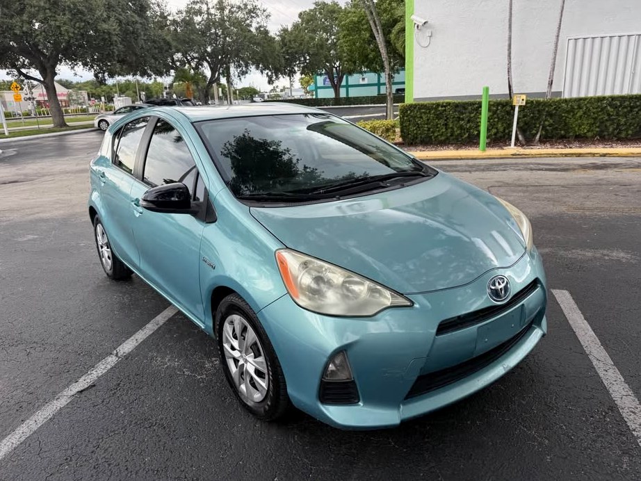 2013 Toyota Prius c One