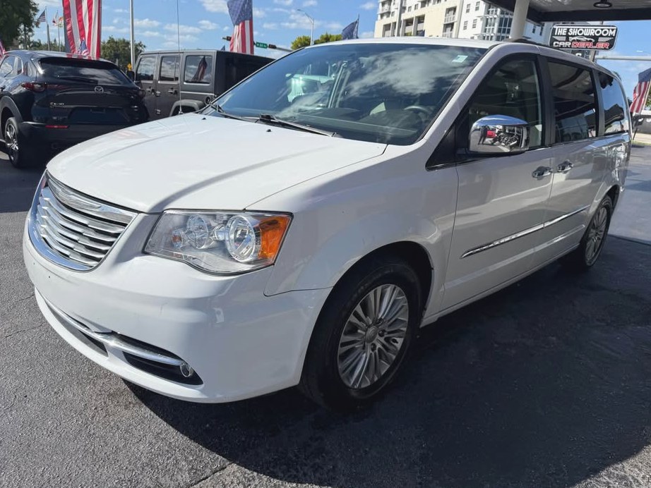 2016 Chrysler Town & country