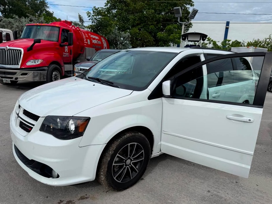 2016 Dodge Caravan SE Minivan