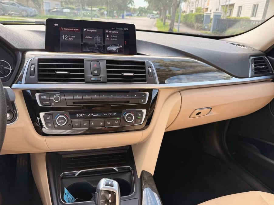 2018 BMW 3 series 320i