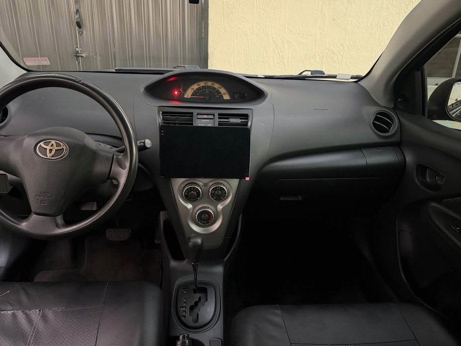 2008 Toyota Yaris L Sedan