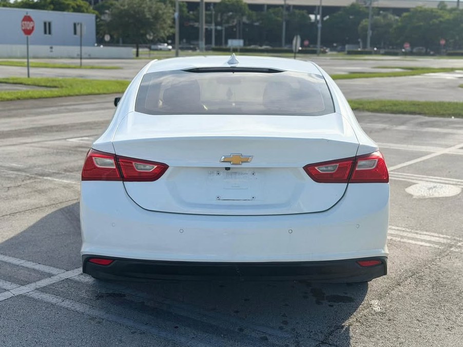2018 Chevrolet 1914016008726893 malibu