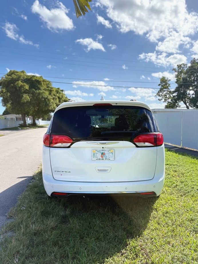 2018 Chrysler Pacifica Limited Minivan
