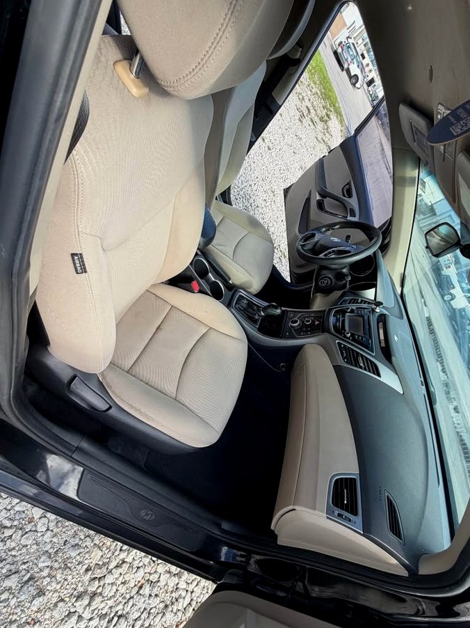 2014 Hyundai Elantra SE Sedan
