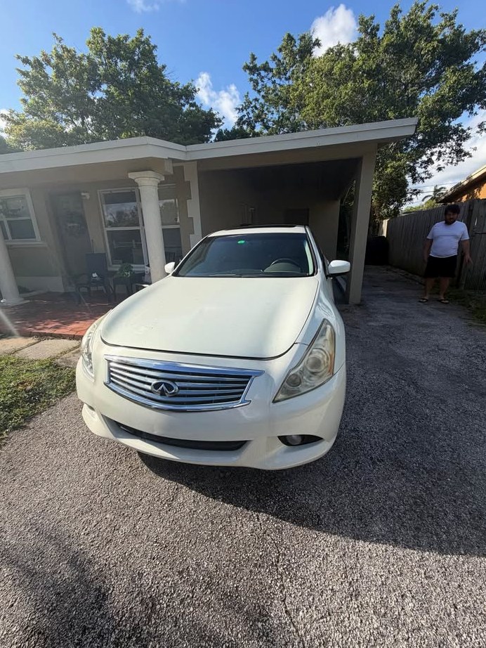 2012 Infiniti Q25