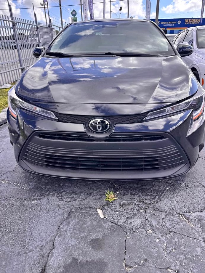 2025 Toyota Corolla LE SEDAN