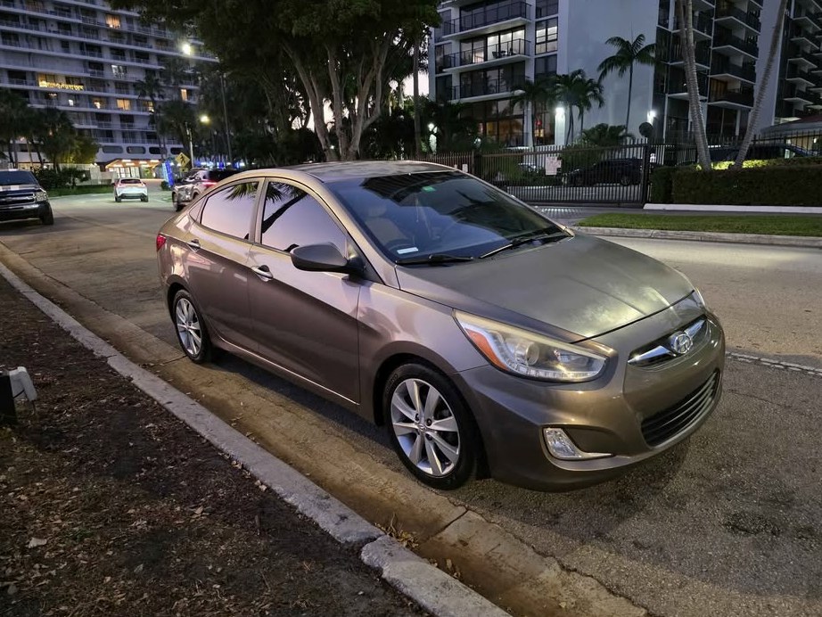 2014 Hyundai Accent GLS Sedan