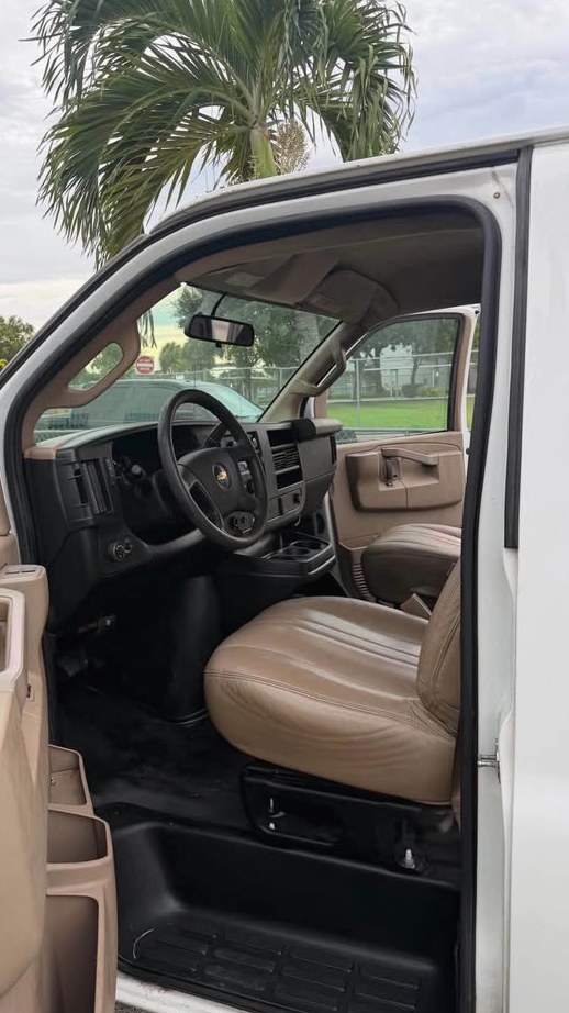 2020 Chevrolet Express 2500 cargo