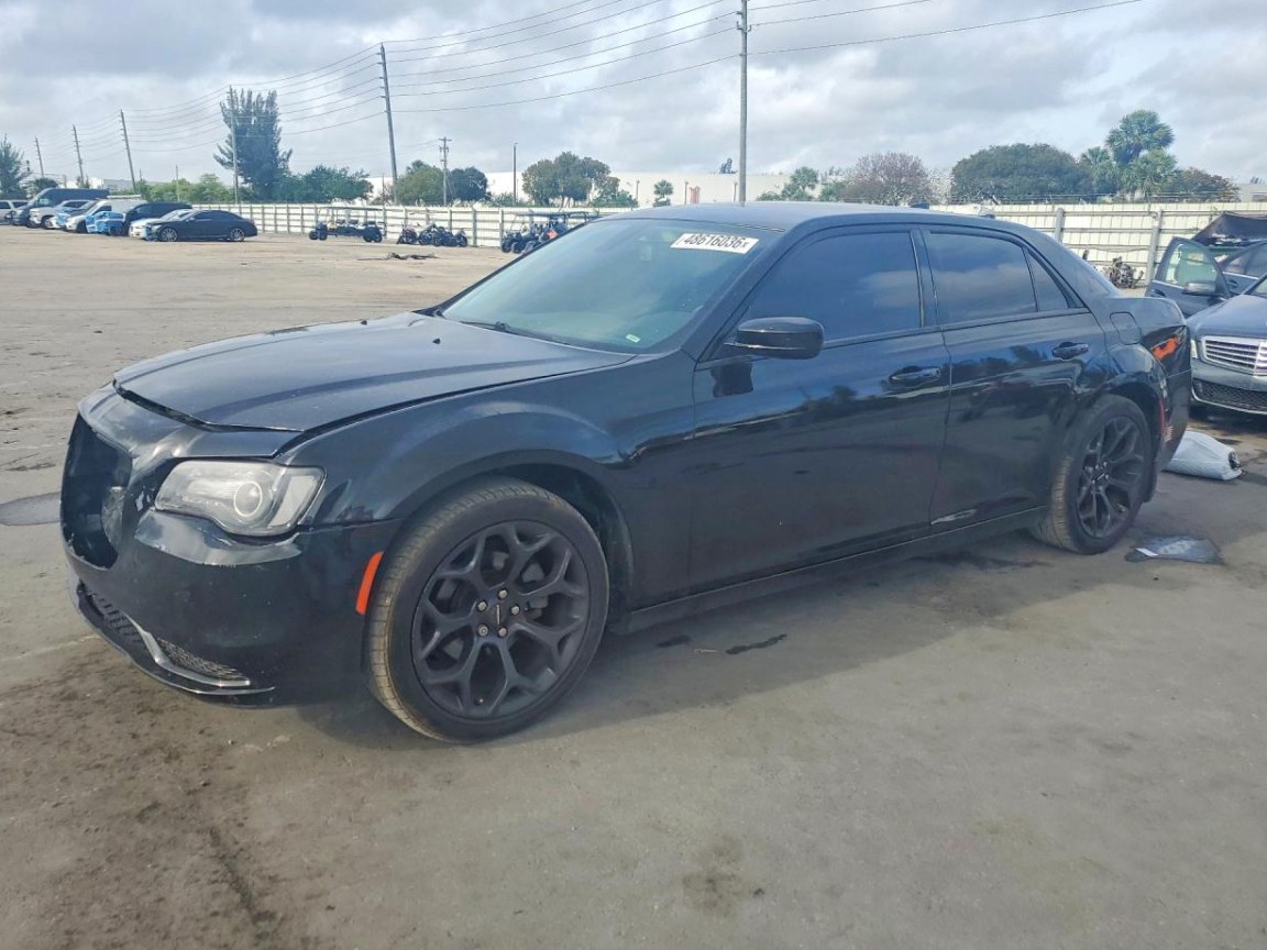 2019 Chrysler 300
