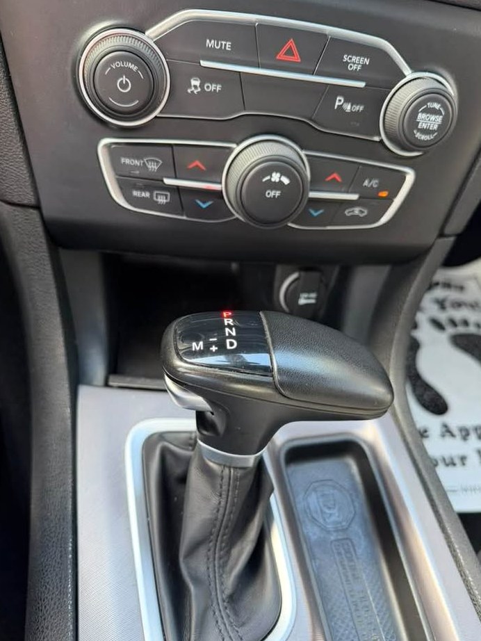 2023 Dodge Charger SXT Sedan