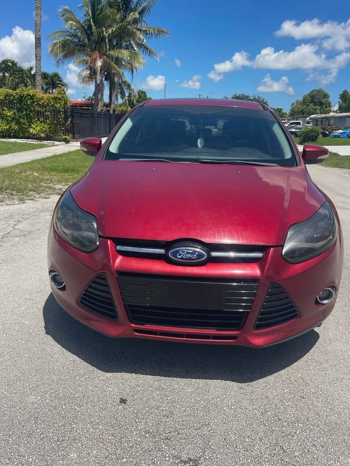 2013 Ford Focus Titanium Hatchback