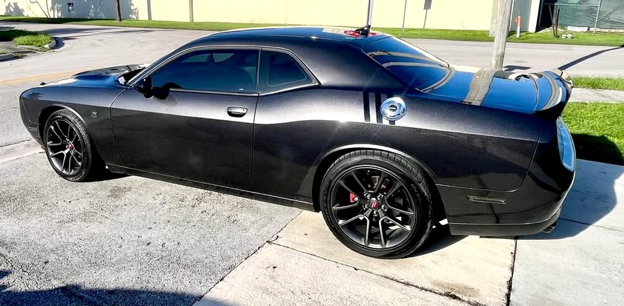2015 Dodge Challenger SXT Plus