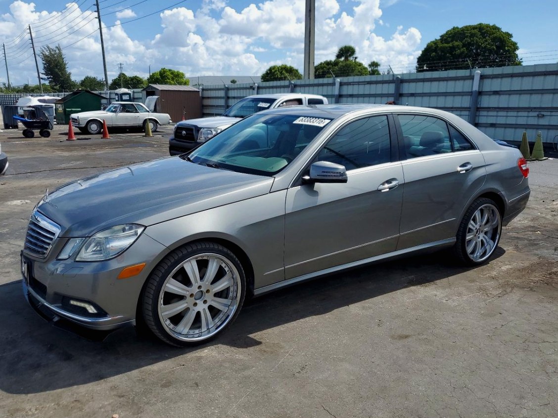 2010 Mercedes-Benz E