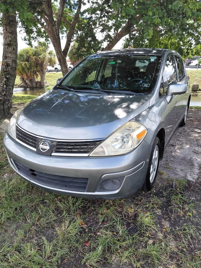 2009 Nissan Versa Note SL