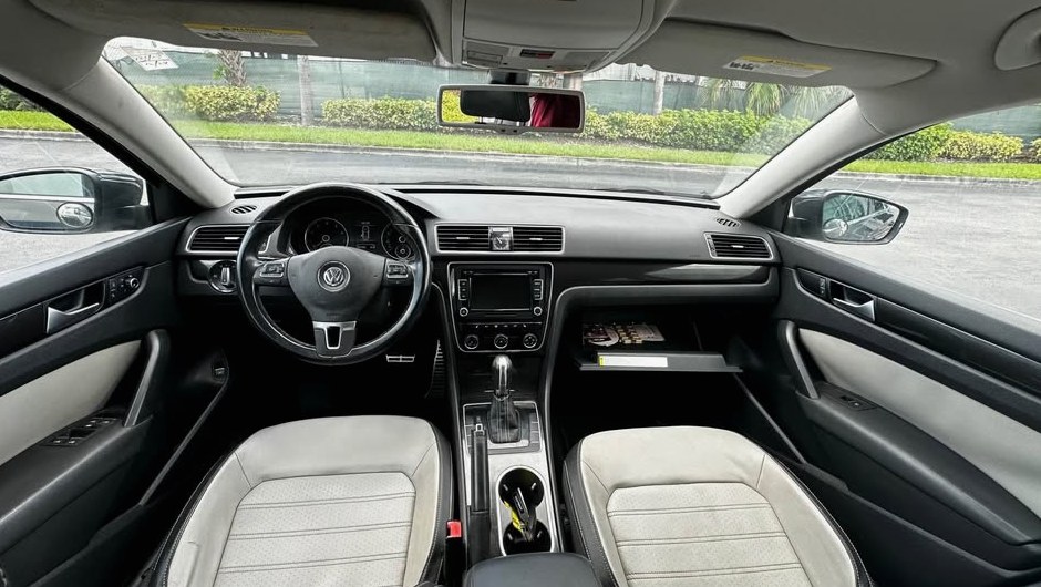 2014 Volkswagen Passat 1.8t Sport