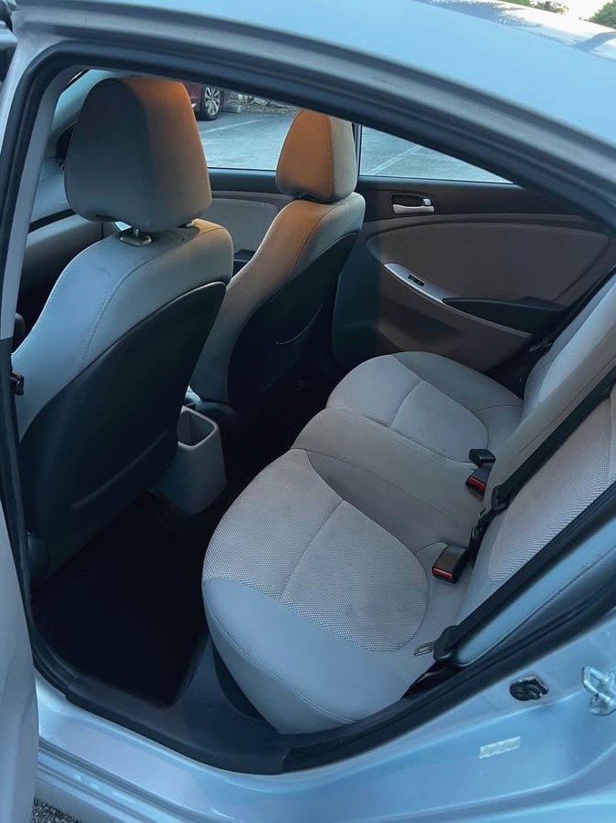 2013 Hyundai Accent GL Sedan