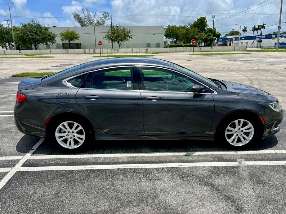 2016 Chrysler 200 Limited Platinum