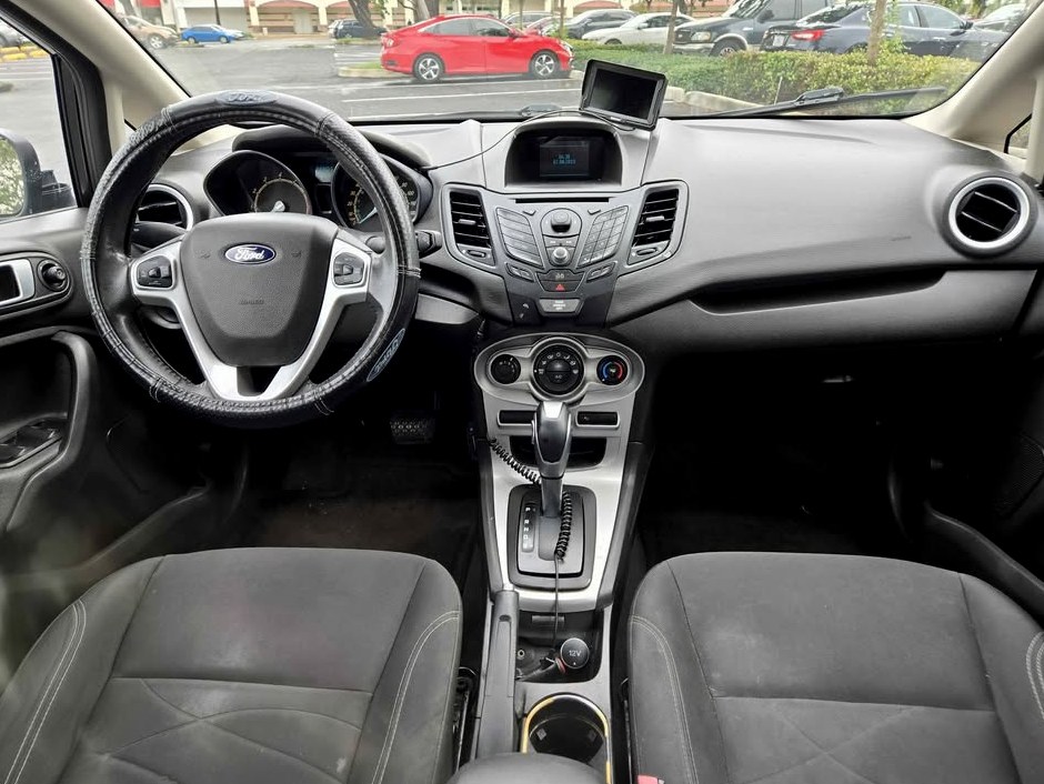 2014 Ford Fiesta SE Sedan