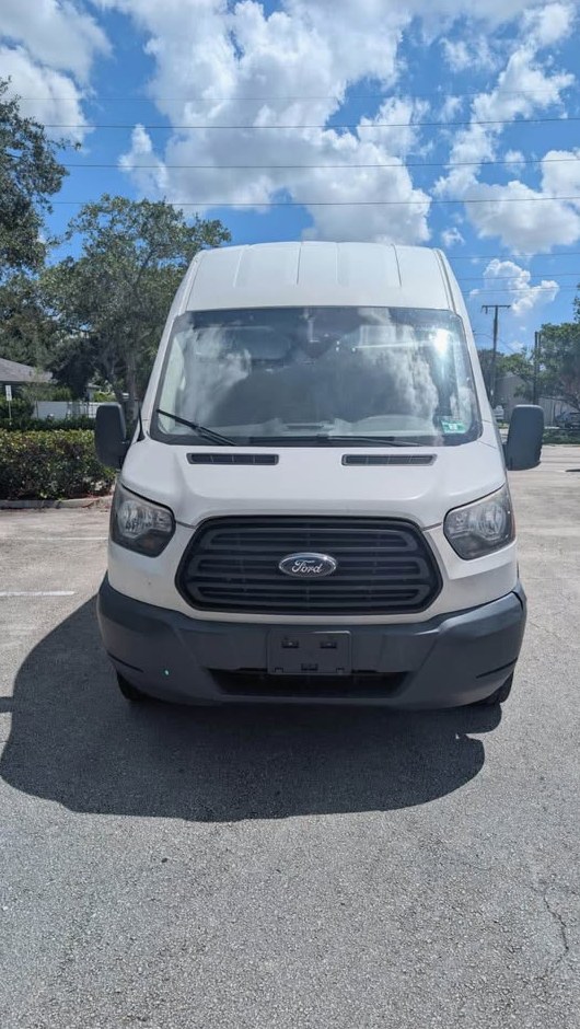 2018 Ford Transit 250 cargo